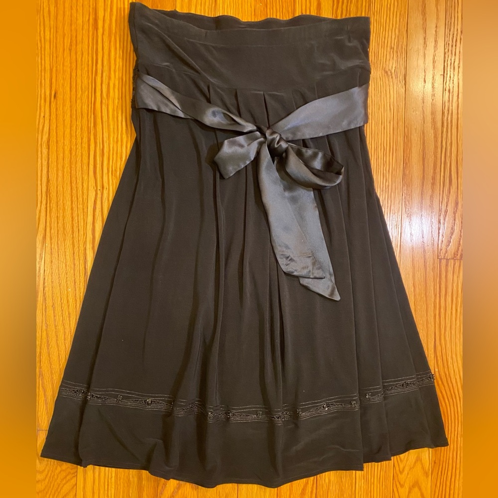 Elegant Midnight Black Strapless Dress - Picture 5 of 12